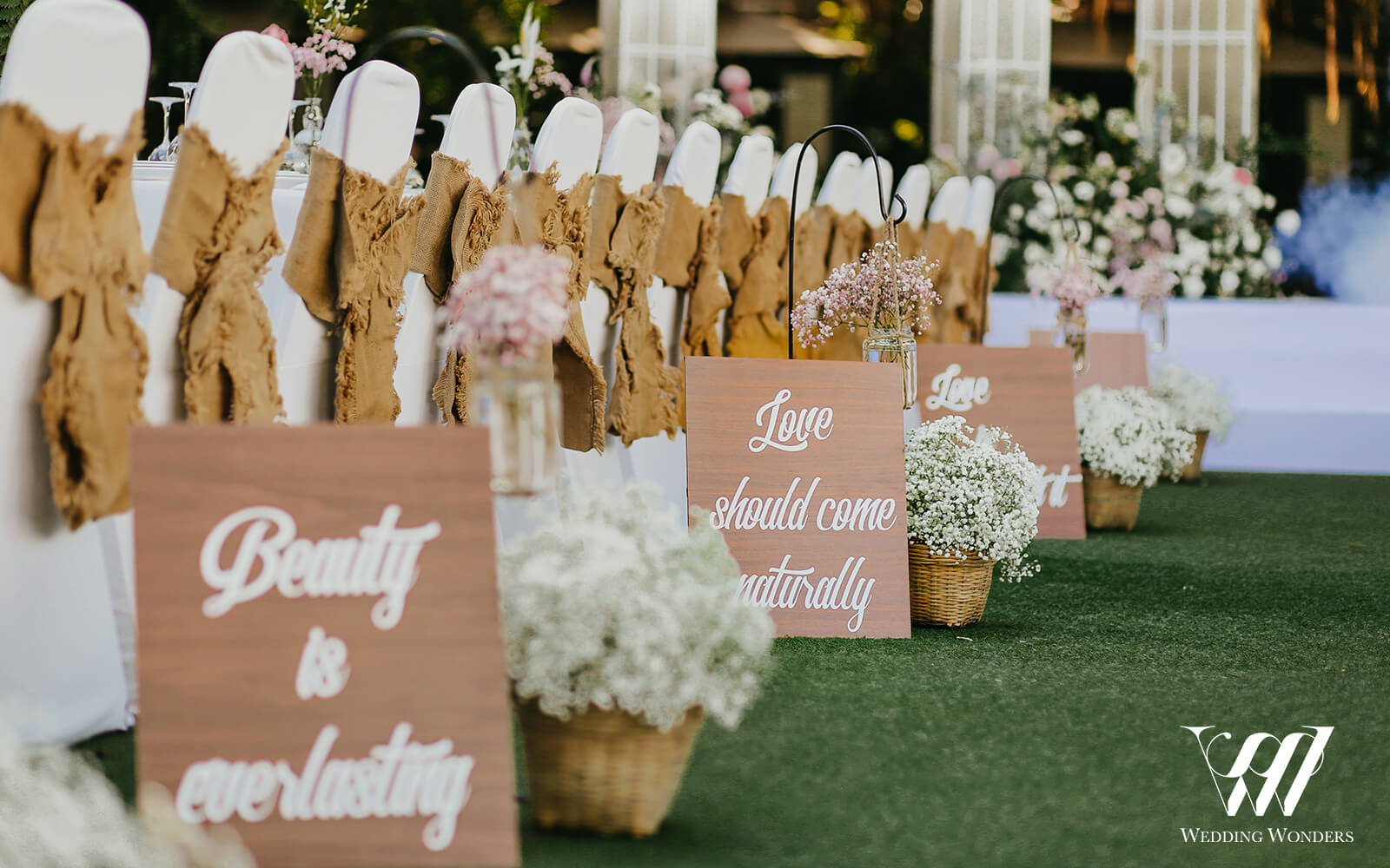 Read more about the article Cách trang trí đám cưới Rustic nổi bật