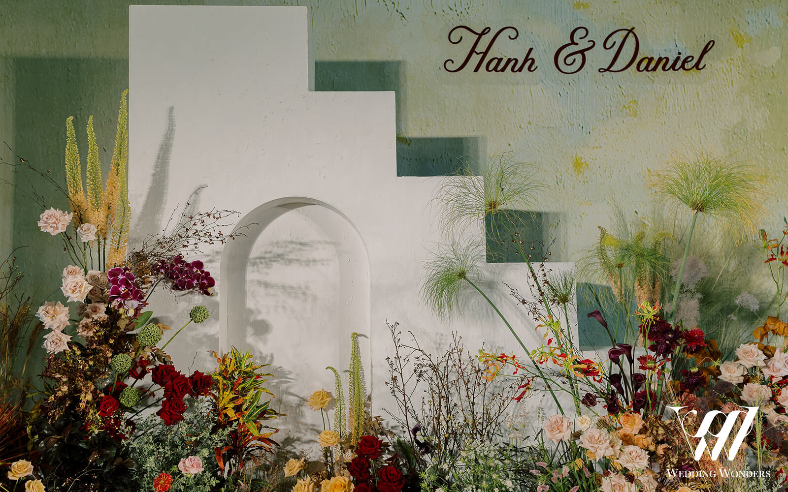 Backdrop-tiệc-cưới-Hanh & Dienel-gem-center-Decor-by-Wedding-Wonders-Viet-Nam